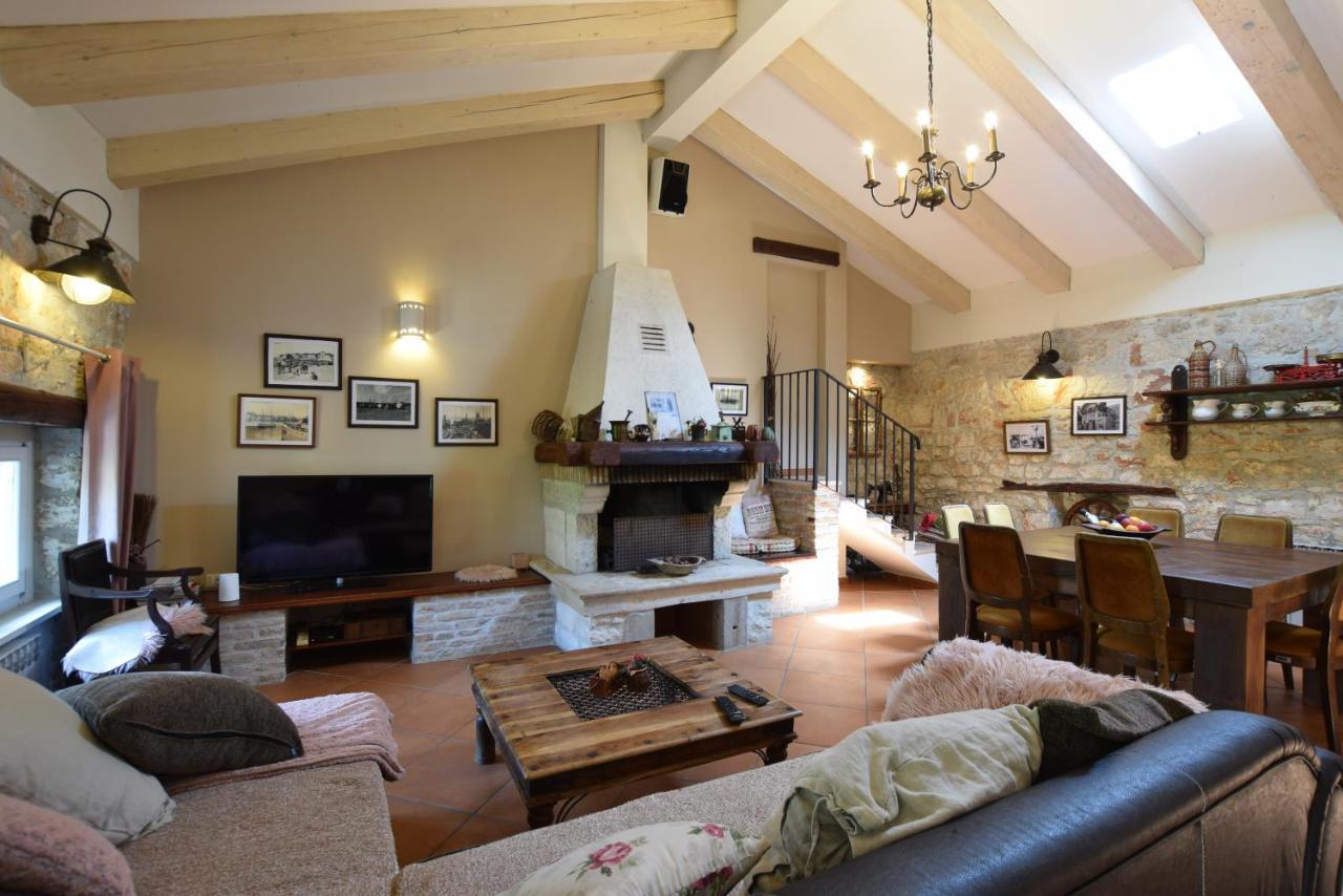 Saison Openning Prices Luxury Villa Nini With Fireplace, Private Pool, Bikes, Barbecue And Much More Poreč Dış mekan fotoğraf