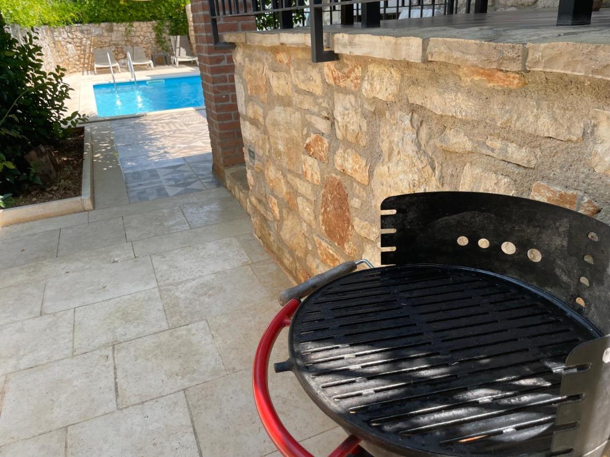 Saison Openning Prices Luxury Villa Nini With Fireplace, Private Pool, Bikes, Barbecue And Much More Poreč Dış mekan fotoğraf